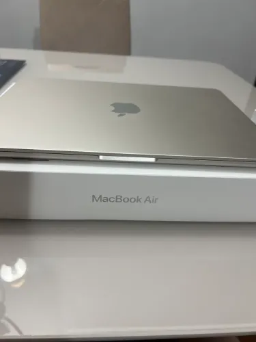 Vendo MacBook novo na caixa M5 16gb, 512