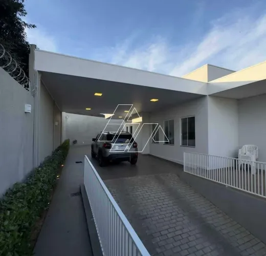 Casa com 2 dormitórios (1 suíte) e 6 vagas à venda no Jardim Flora Rica Marília/SP