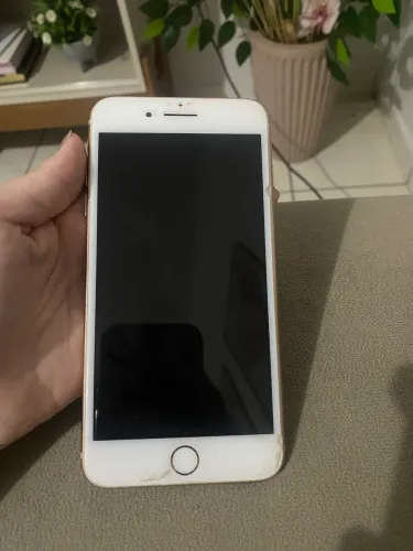 iPhone 8 PLUS