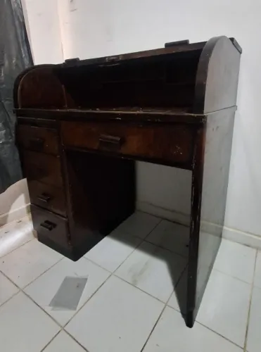 Escrivaninha papeleira antiga usada