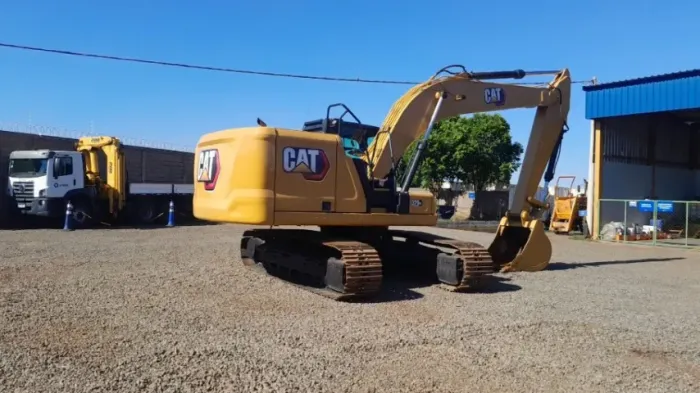 escavadeira caterpillar 320GC ano 2021