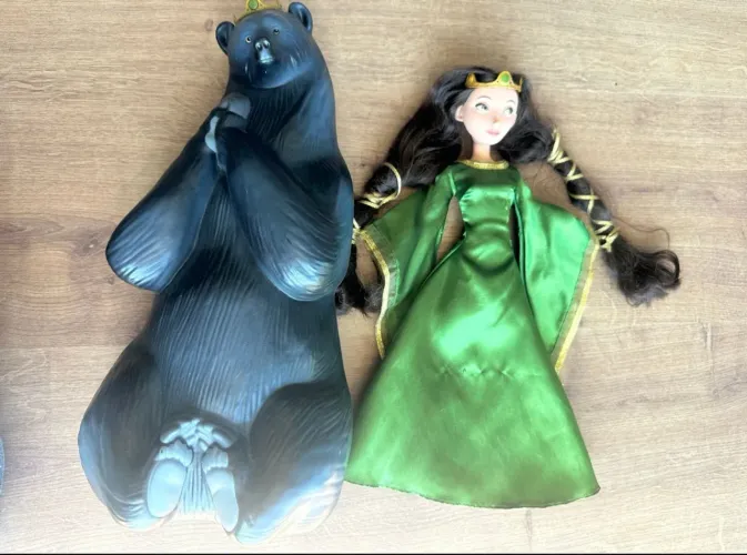 Boneca rainha Elinor Disney