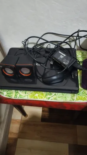 Vendo ou troco notebook da Acer por celular do meu interesse