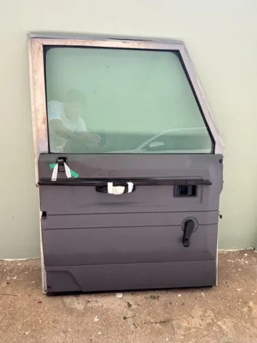 PORTA ESQUERDA DEFENDER 2002