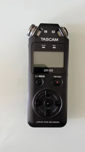 Gravador de aúdio Tascam DR - 05