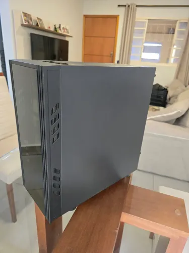 Gabinete gamer Aigo black technology mini