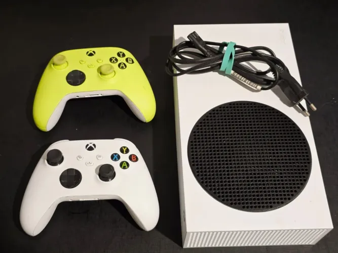 Xbox Series S 512GB + 2 Controles - Excelente Estado | Pronto para Jogar