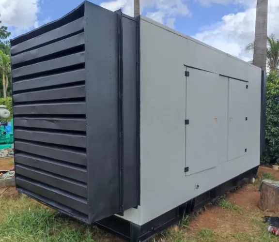 Grupo gerador 475 kVA manual silenciado 