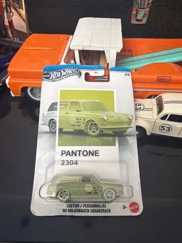 Hot wheels pantone volkswagen Hotwheels