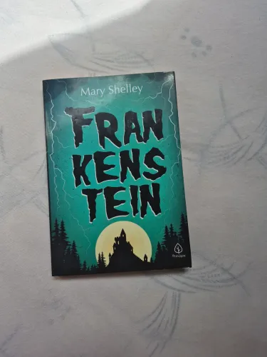 Livro Frankenstein de Mary shelley