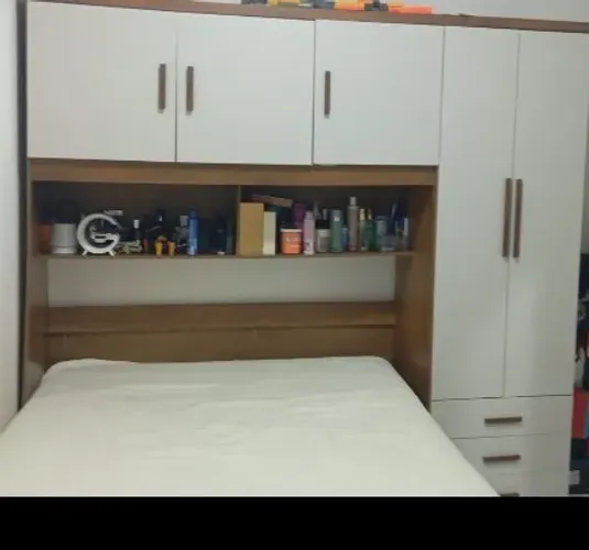 Guarda-roupa com baú, para embutir cama de casal padrão