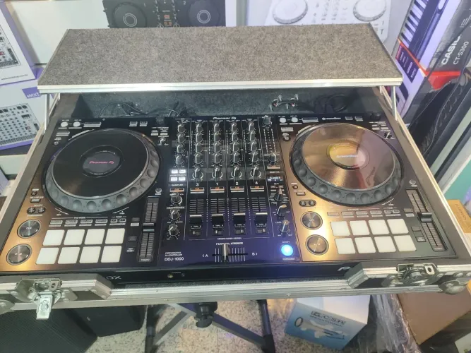 Controladora DDJ 1000