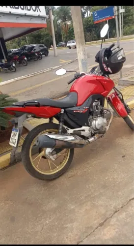 Vendo fan 150, 2014, quitada, só pegar e transferir, tudo novo. Não aceito troca só venda