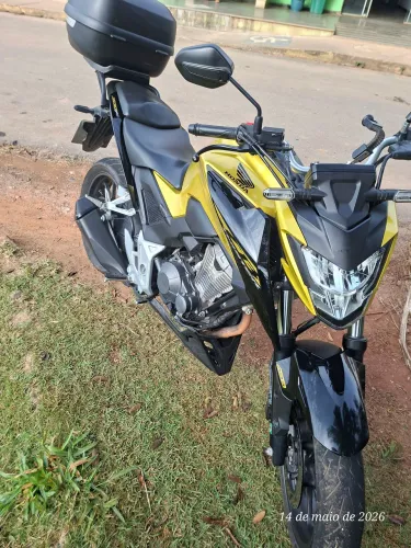 CB 300 Twister com ABS