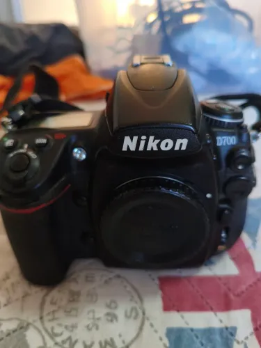 Nikon D700 Full Frame - Corpo Profissional (Made in Japan)