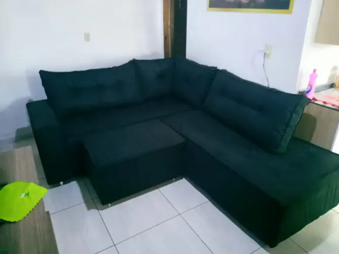 Sofá modulado completo, encostos fixos e almofadas soltas
