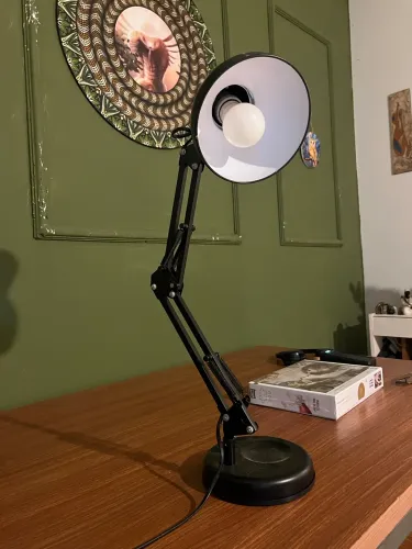 Luminária Pixar Articulada com lâmpada