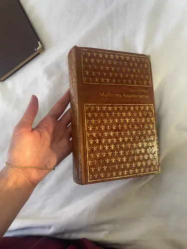Livro relíquia mulheres apaixonadas (1975)