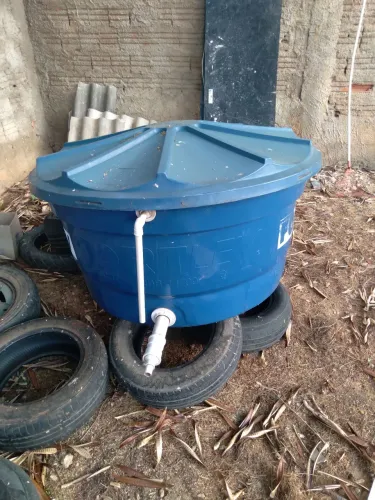 Vendo uma caixa de 500 litros com Tampa e já instalado as condições semi nova Oportunidad