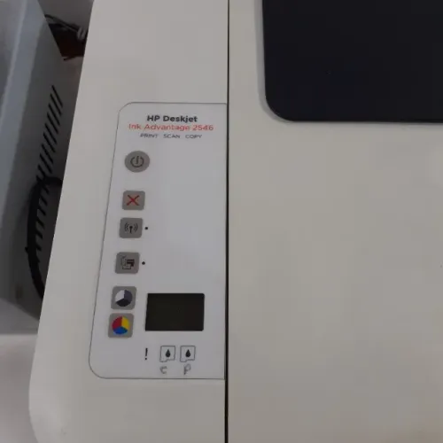 Impressora Hp 2546 com defeito.