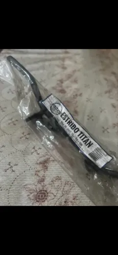 Estribo de moto