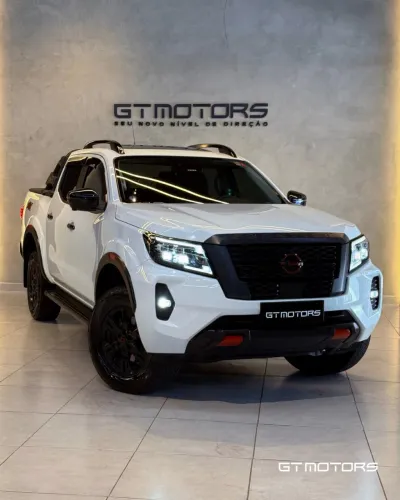 Nissan Frontier Pro4x CD 4X4 2.3 Bi-TB Die. AUT 2024