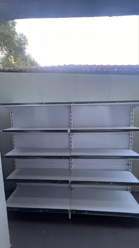 Gôndola de parede