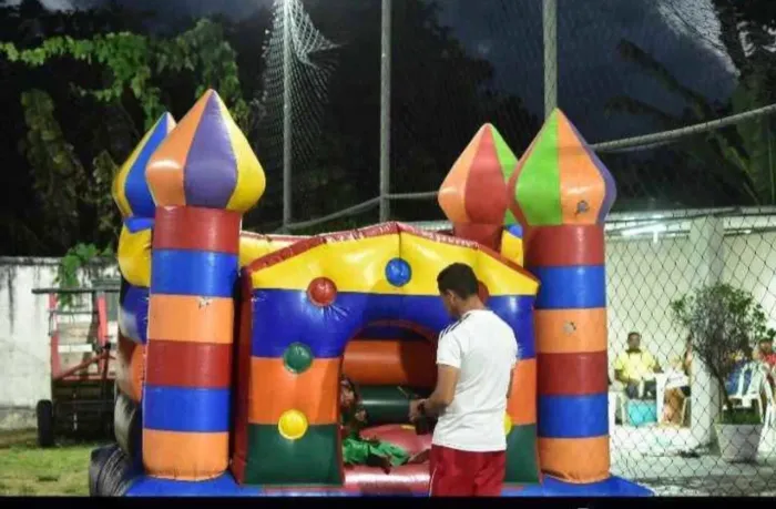 Castelinho inflável 