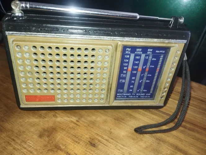 Motoradio antigo AM FM, funcionando.