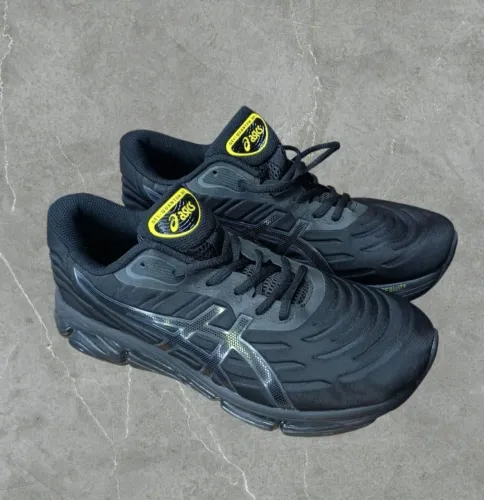 Tênis ASICS GEL-Quantum 360 VIII Preto e Amarelo