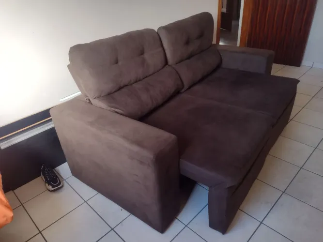 Vendo sofá semi novo 3 meses de uso   Não estrego