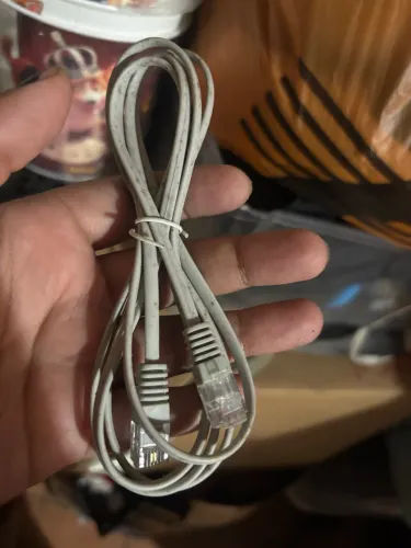 Fio para conexão de internet e modem