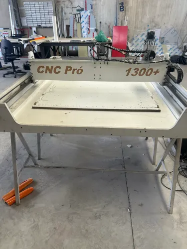 Router CNC CNC Pró 1300+ 130x100 Funcionando