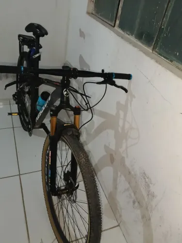 Absoluta Nero 29 quadro 17