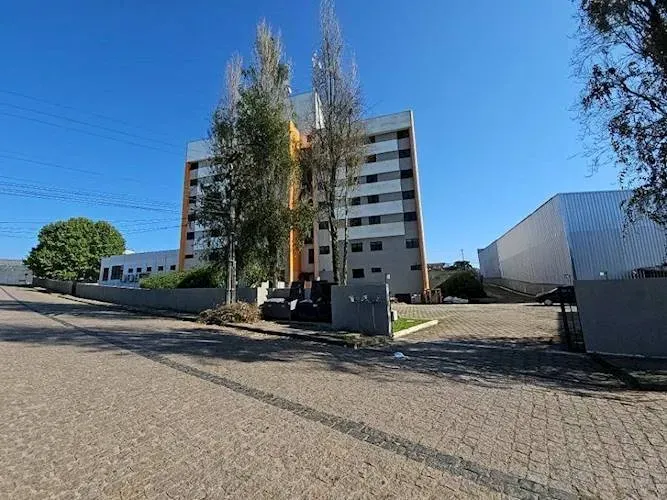 Prédio Comercial na Vila Solene em Campo Largo/PR