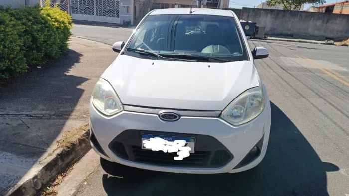 Ford Fiesta SE 1.6 8V Flex 5P 2014