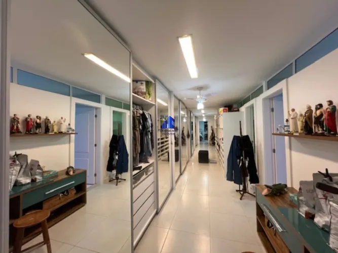 CASA À VENDA EM CONDOMÍNIO ALPHAVILLE I SALVADOR, R$ 5.300.000,00, DECORADA, 5 SUÍTES, 720