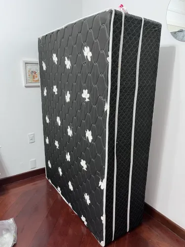 Vendo box conjugado casal