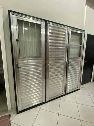 PORTAS DE ALUMÍNIO DIRETO DA FÁBRICA - GRANDE OPORTUNIDADE