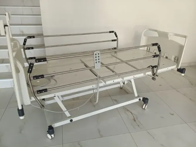 Cama Hospitalar Elétrica - Medi Saúde (4 funções).