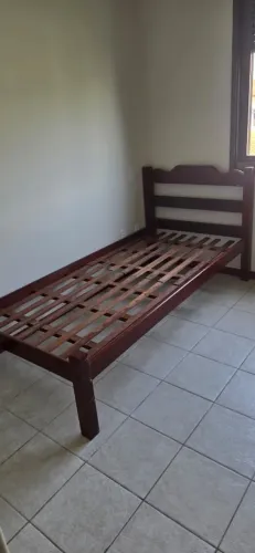 Duas cama de solteiro mais colchão