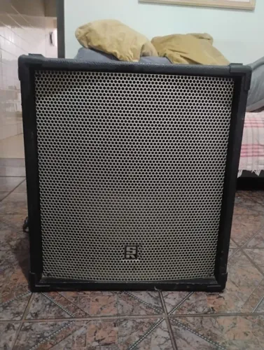 Amplificador de Baixo - Staner BS150 funcionando perfeitamente R$1600