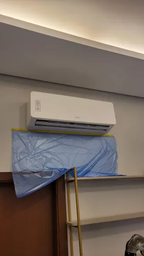 Instalação & Manutenção de Ar Condicionado.