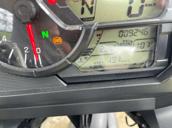 V-strom em estado de zero 