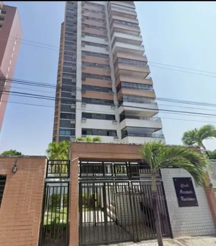 Arvoredo Residence. 1 por andar. Bairro Guararapes.