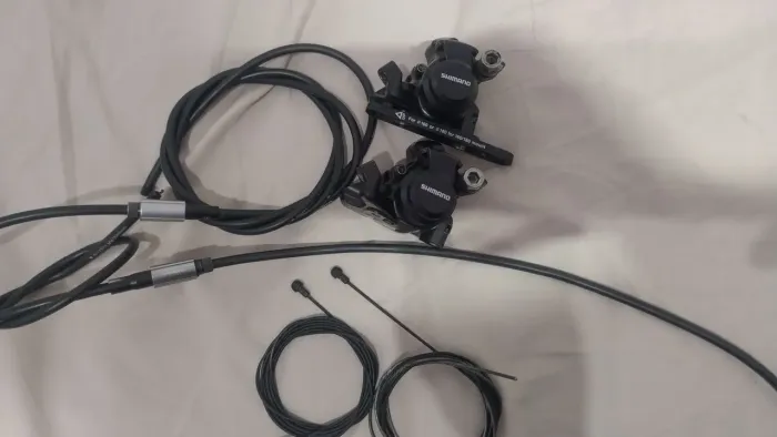 Pinças de freio mecânico Shimano RS305