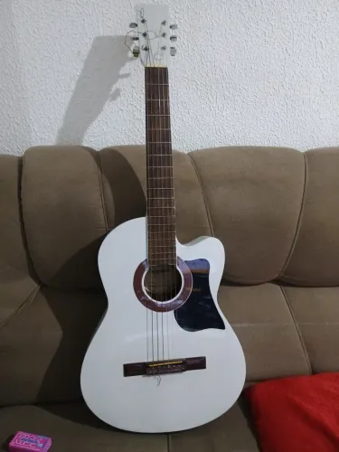 Violão Nylon Samick com captador eletrônico 