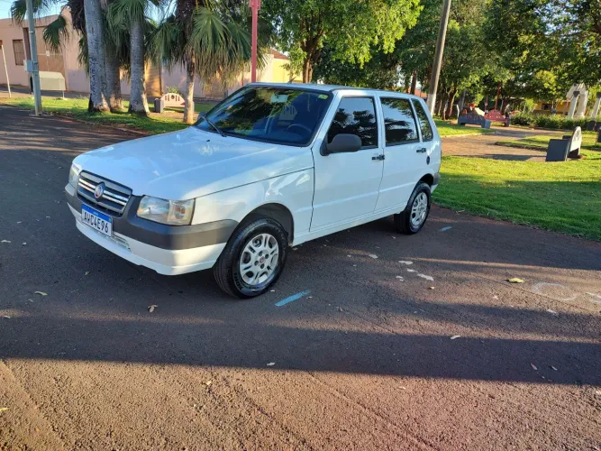 Fiat Uno Mille 1.0 Fire/ F.flex/ Economy 4P 2013