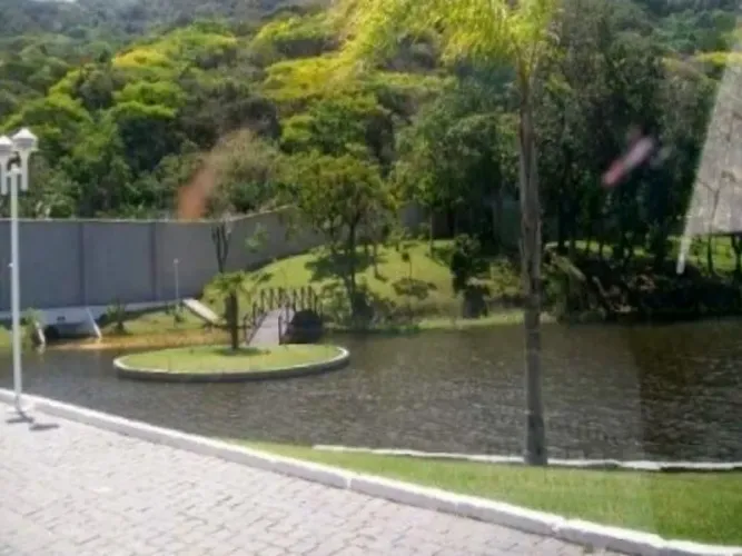 MARAVILHOSO CONDOMÍNIO ALTO PADRÃO FRENTE MAR EM BALNEÁRIO CAMBORIÚ