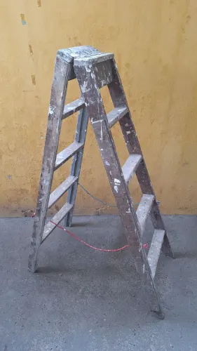 Escada Madeira